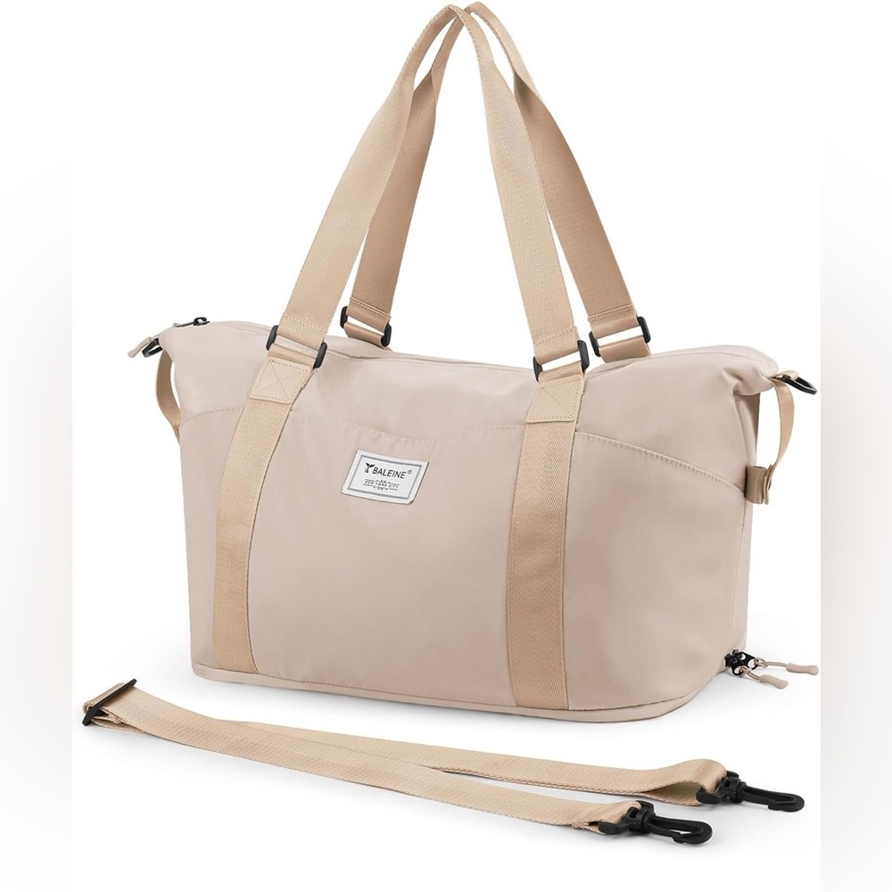 NWT. In box, Beige Weekender Duffle Bag with Removable Strap. Sports or travel